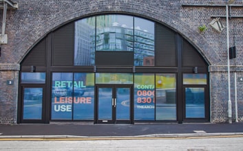 Norton St, Salford to rent Building Photo- Image 1 of 2