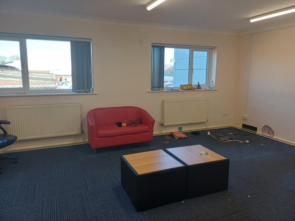 89 Fengate, Peterborough to rent Interior Photo- Image 1 of 3