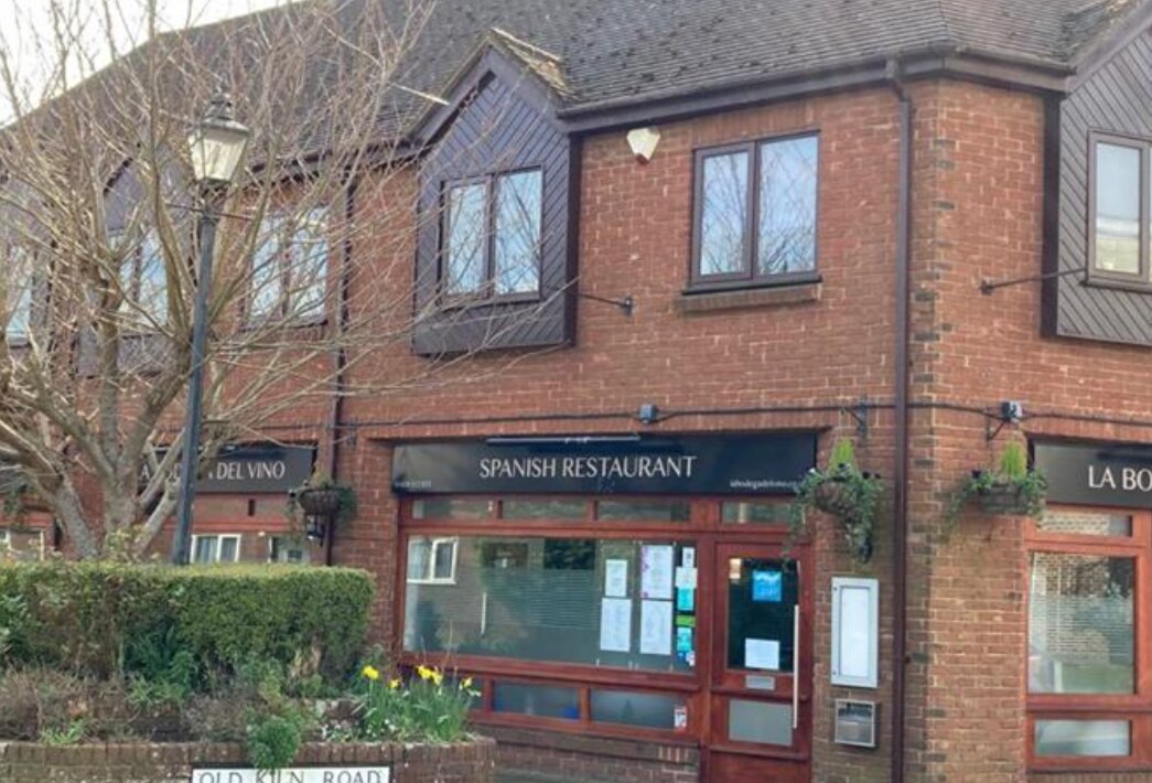 Straight Bit, Flackwell Heath for sale Primary Photo- Image 1 of 1