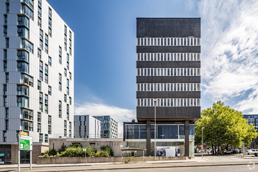 24 Norton St, Liverpool to rent - Building Photo - Image 2 of 2