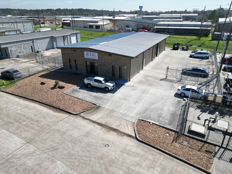 1810 Rotary Dr, Humble, TX for sale - Building Photo - Image 1 of 1