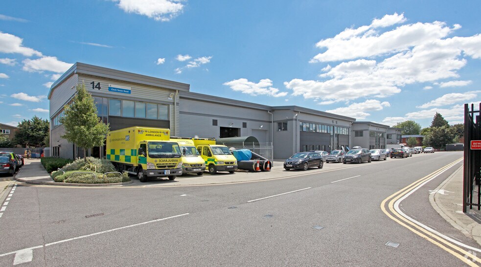 Clock Tower Rd, Isleworth to rent - Building Photo - Image 1 of 5