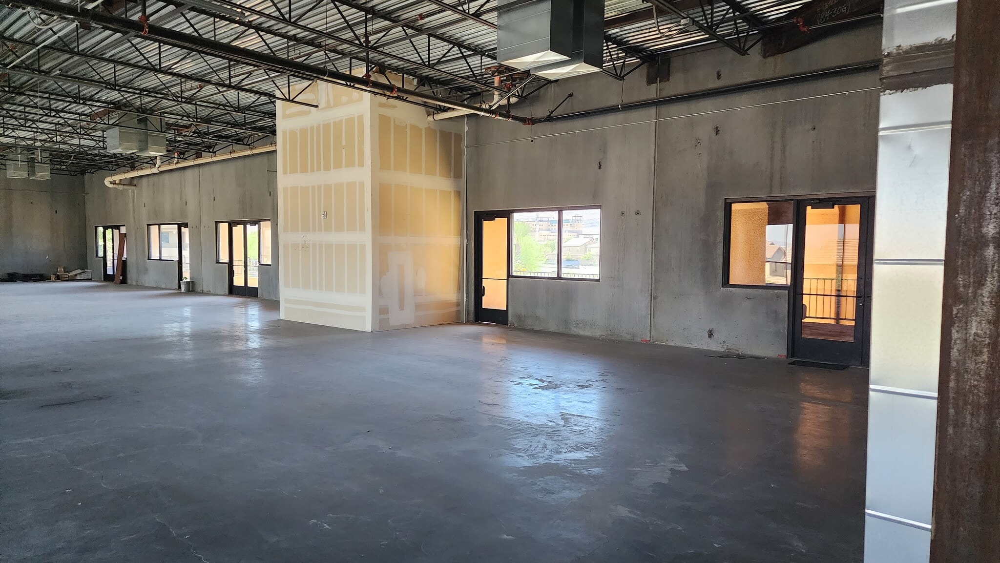 6140 Brent Thurman Way, Las Vegas, NV to rent Building Photo- Image 1 of 6