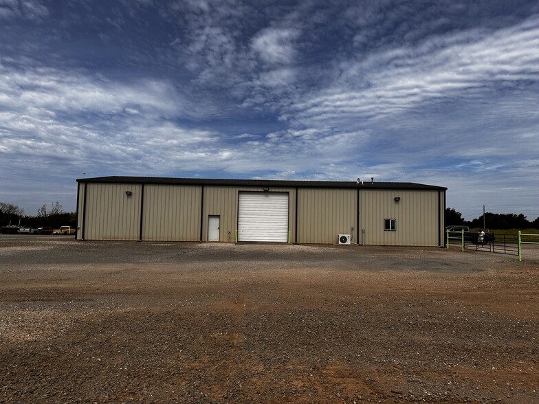 9221 E McElroy Rd, Stillwater, OK for rent - Building Photo - Image 3 of 15