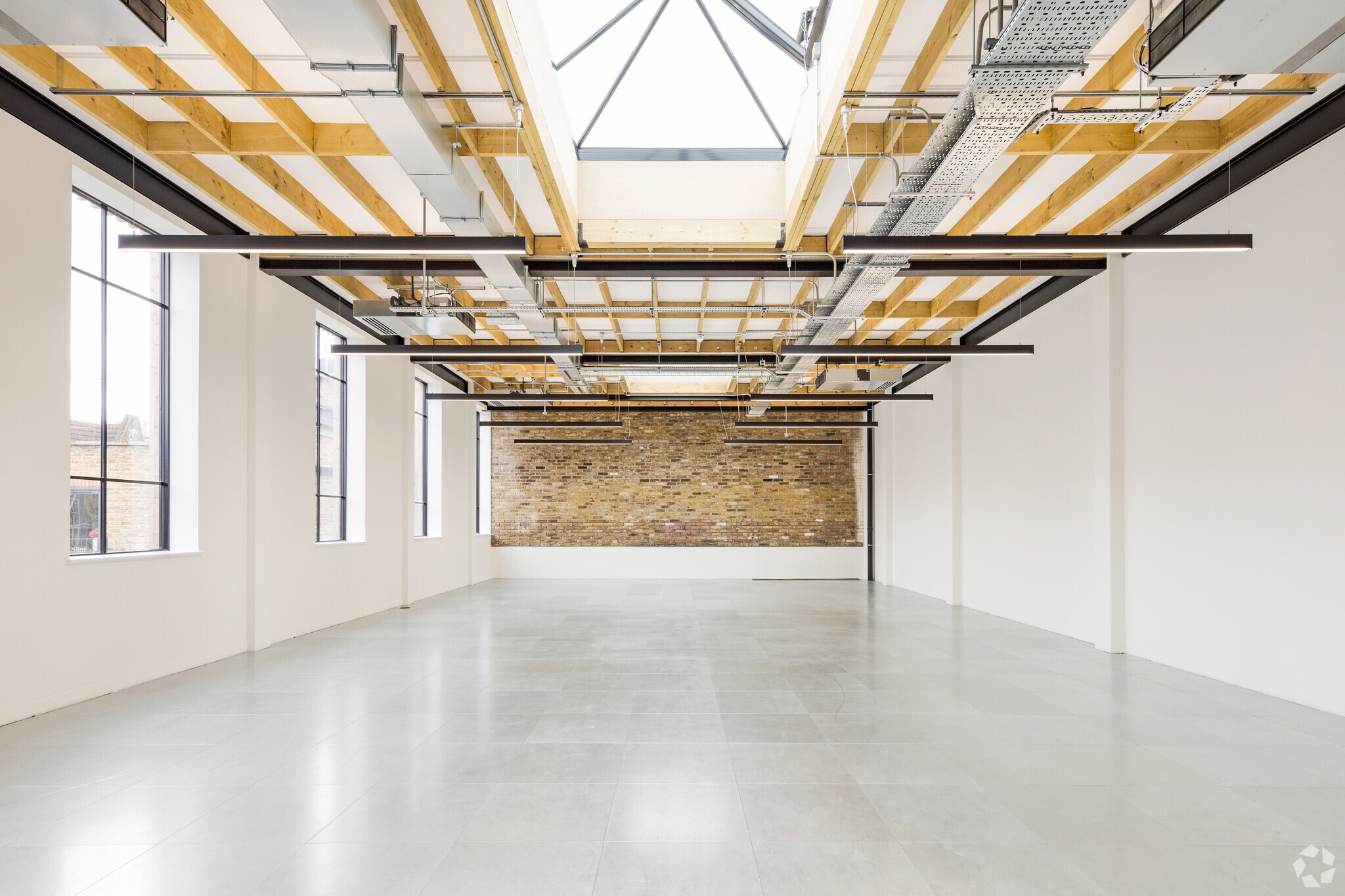 Dimes Pl, London to rent Interior Photo- Image 1 of 4