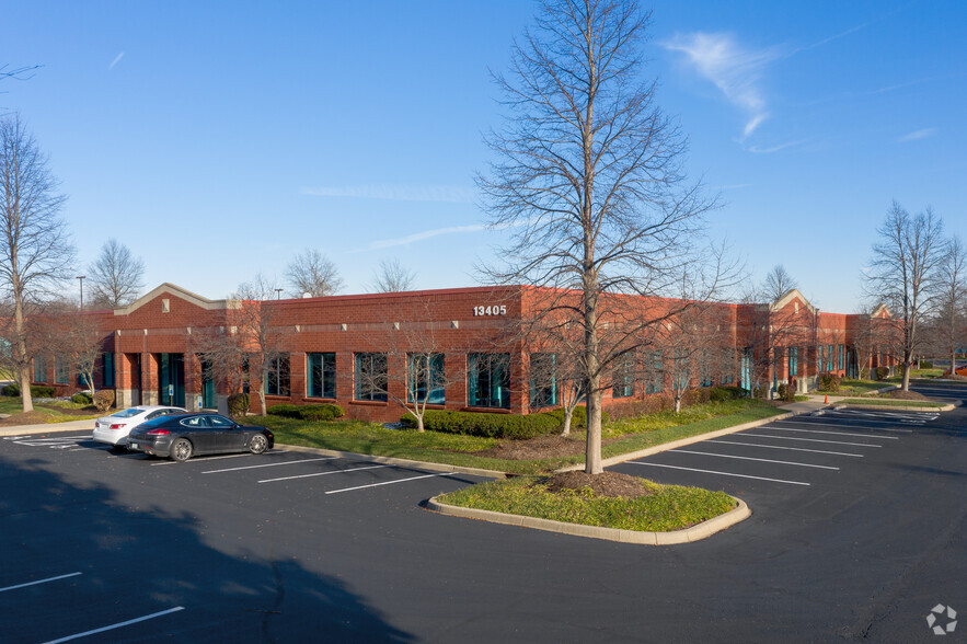 13405 Eastpoint Centre Dr, Louisville, KY for rent - Building Photo - Image 1 of 5