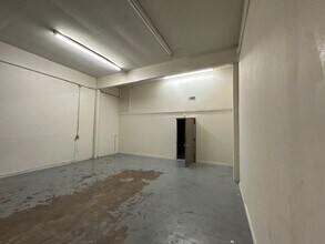 10930 Switzer Ave, Dallas, TX to rent Interior Photo- Image 1 of 7