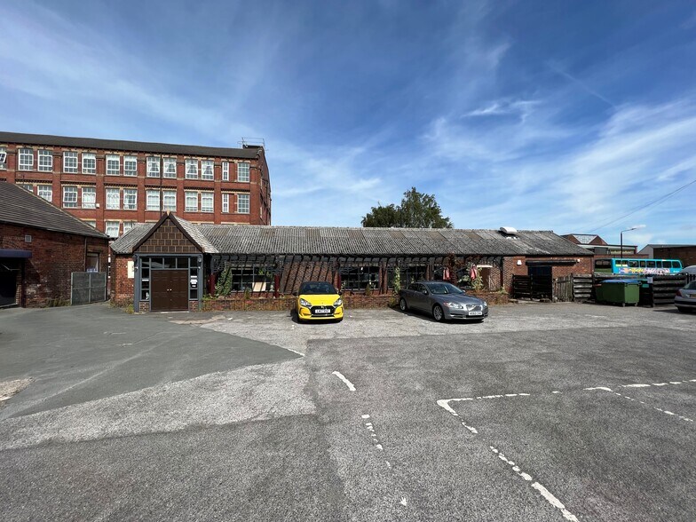 51D Commercial St, Morley for sale - Primary Photo - Image 1 of 1