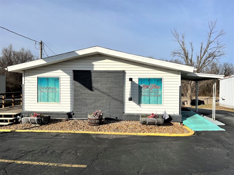 2018 W Main St, Sedalia, MO 65301 UK