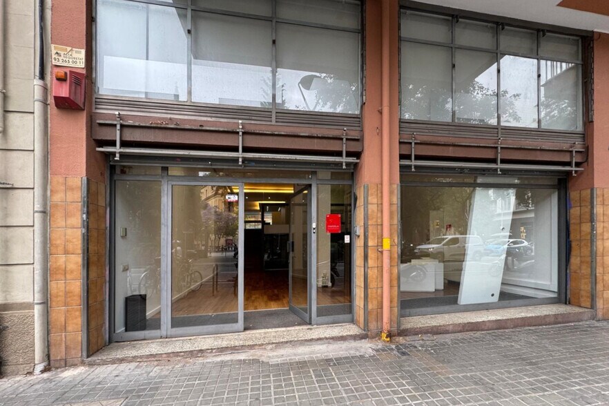 Retail in Barcelona, Barcelona to rent - Interior Photo - Image 1 of 2