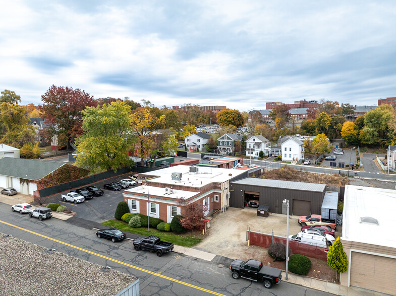 371 Taylor St, Springfield, MA for sale - Building Photo - Image 1 of 5