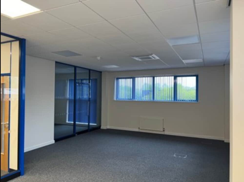 Lower Farm Rd, Northampton to rent Interior Photo- Image 1 of 5