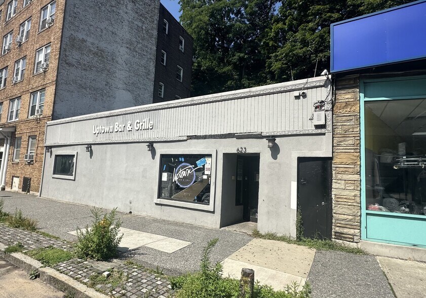 621 S Broadway, Yonkers, NY for sale - Building Photo - Image 1 of 1