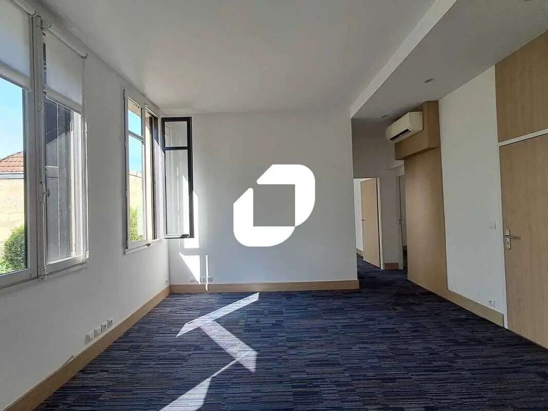 Office in Bordeaux to rent Building Photo- Image 1 of 15