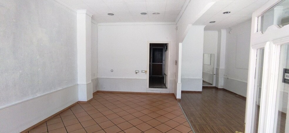 Retail in Calasparra, Murcia to rent - Interior Photo - Image 3 of 12