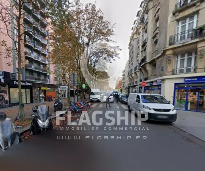 Retail in Paris to rent Building Photo- Image 1 of 3