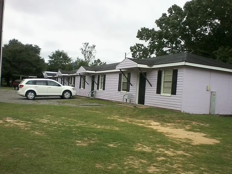 Value-Add Multifamily Community | Albany portfolio of 3 properties for sale on LoopNet.co.uk - Building Photo - Image 3 of 8