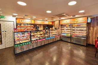 Lakeside Way, Wembley to rent Interior Photo- Image 2 of 4