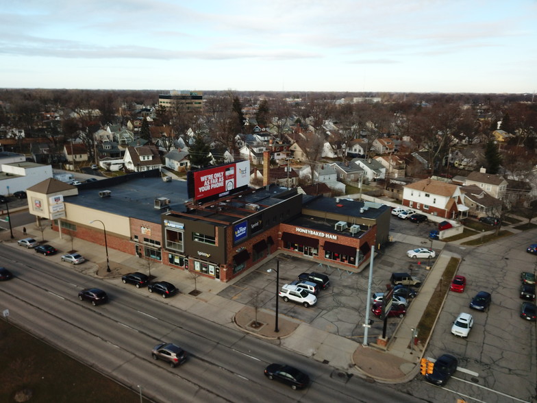 22304-22346 Woodward Ave, Ferndale, MI for rent - Building Photo - Image 1 of 10