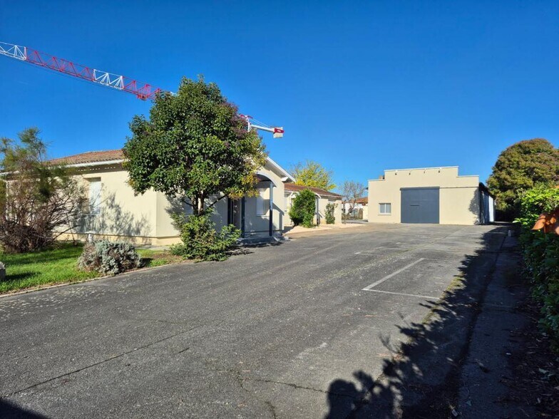 Light Industrial in Aucamville for sale - Building Photo - Image 2 of 15