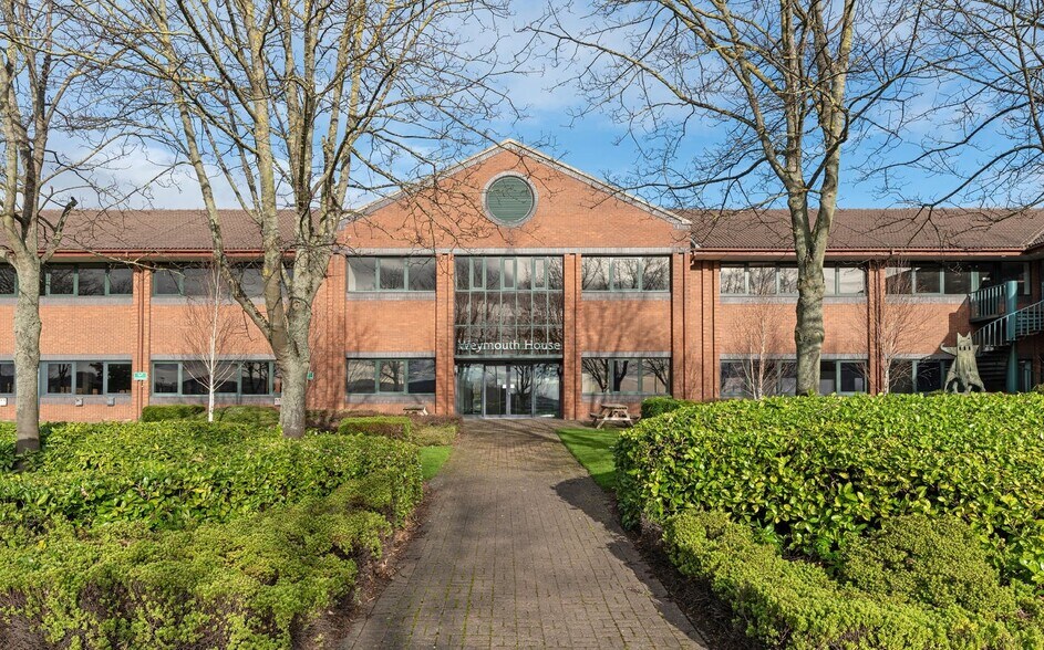 Hampshire Ct, Newcastle Upon Tyne to rent - Building Photo - Image 1 of 21