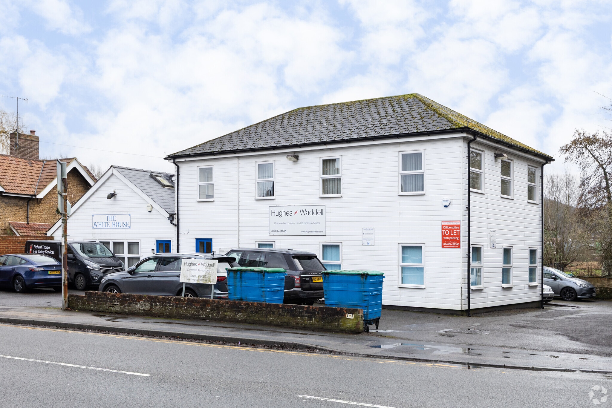 2 Meadrow, Godalming to rent Primary Photo- Image 1 of 3