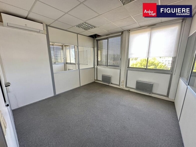 5 Rue Charles Duchesne, Aix-en-Provence for sale - Interior Photo - Image 3 of 23