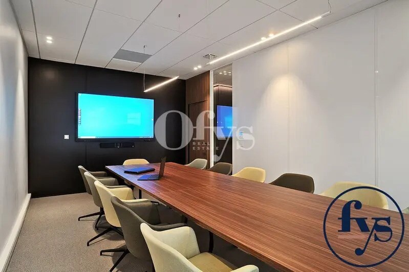 6 Rue D'Arsonval, Chassieu for sale - Interior Photo - Image 3 of 11