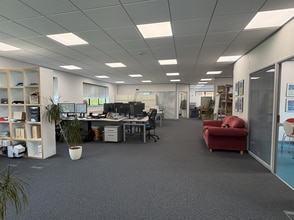 Pynes Hl, Exeter to rent Interior Photo- Image 2 of 5