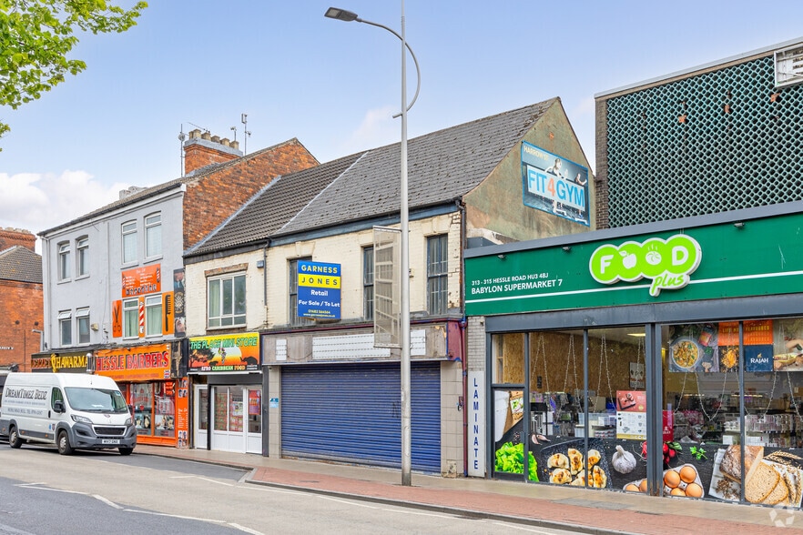 307 Hessle Rd, Hull to rent - Building Photo - Image 2 of 2