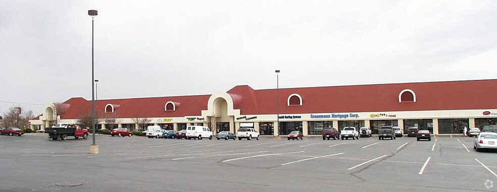 916 E Main St, Greenwood, IN for sale - Building Photo - Image 1 of 1