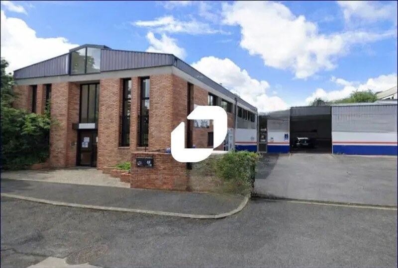 Office in Évry-Courcouronnes for sale Building Photo- Image 1 of 2