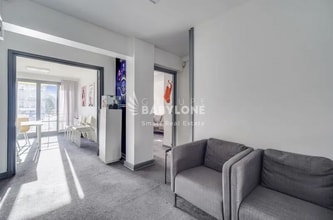 Office in Neuilly-sur-Seine to rent Interior Photo- Image 1 of 10