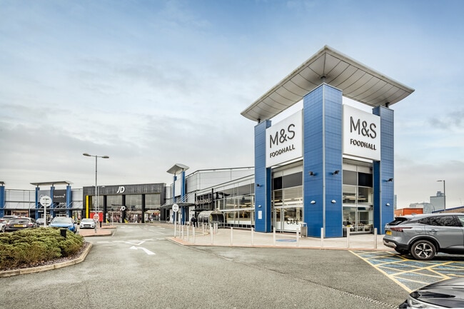 More details for Cheetham Hill Rd, Manchester - Retail to Rent