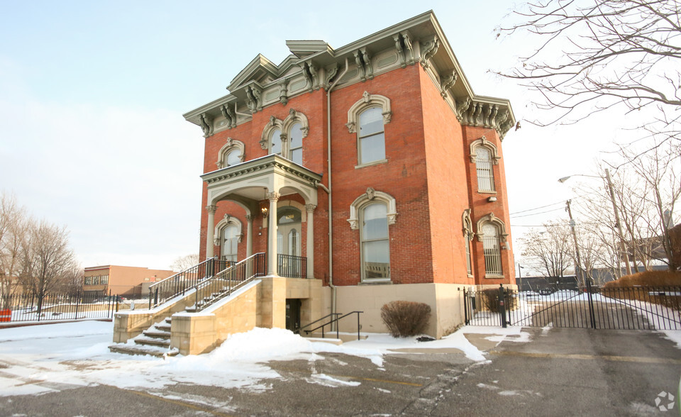 4208 Prospect Ave, Cleveland, OH for sale - Primary Photo - Image 1 of 1