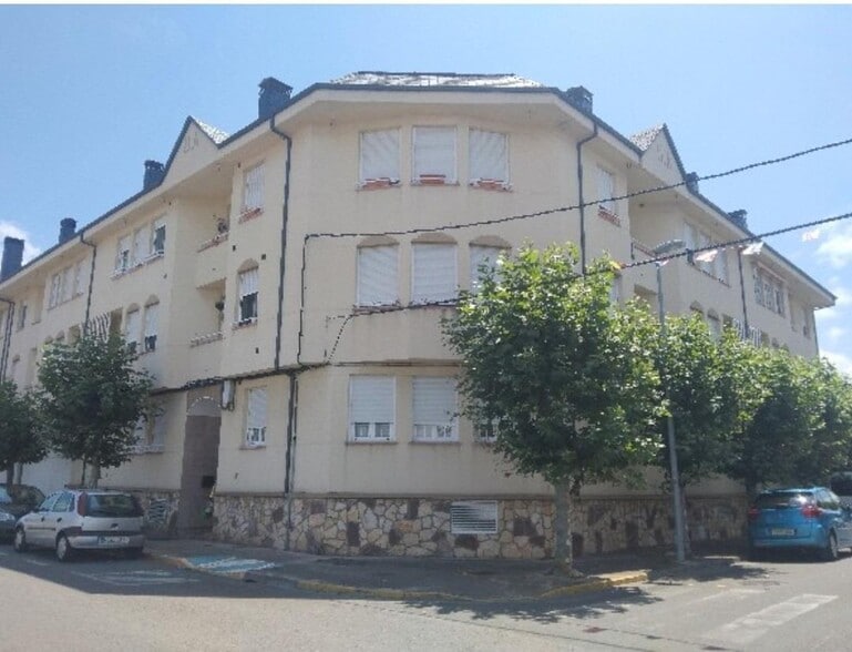 Avenida de las Islas Baleares, 63, Ponferrada, León for sale - Building Photo - Image 1 of 7