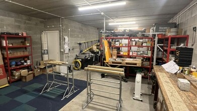 Asquith Ave, Morley to rent Interior Photo- Image 1 of 4