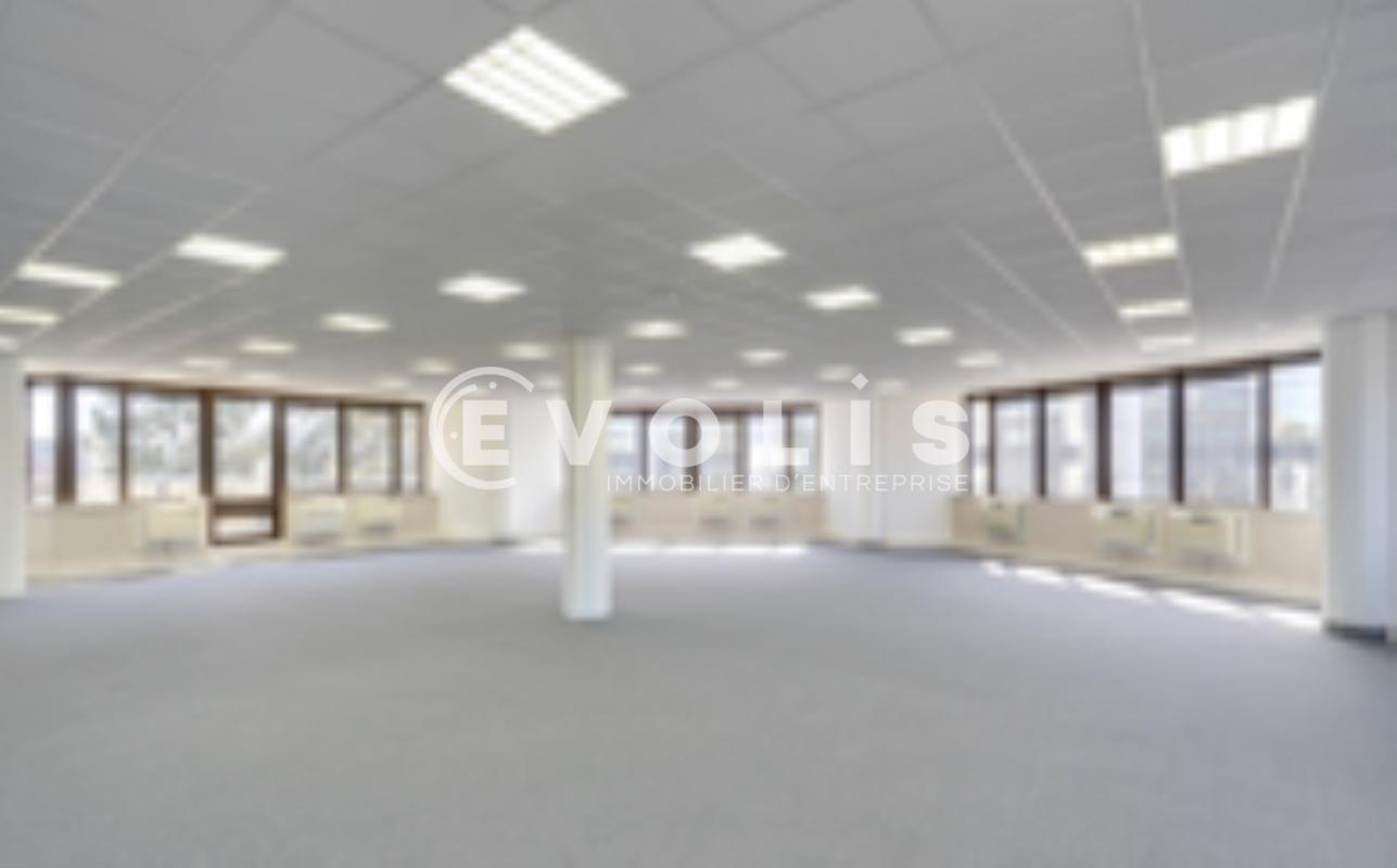 Office in Argenteuil to rent Interior Photo- Image 1 of 3