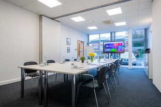 Corinium Ave, Gloucester to rent Interior Photo- Image 2 of 10