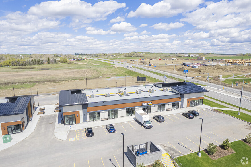 258 Northridge Drive Okotoks, Okotoks, AB for rent - Aerial - Image 3 of 4