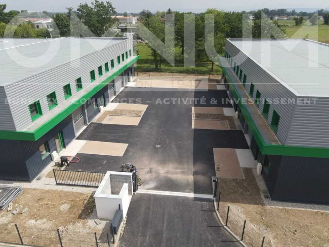 Light Industrial in Tignieu-Jameyzieu to rent Building Photo- Image 1 of 7
