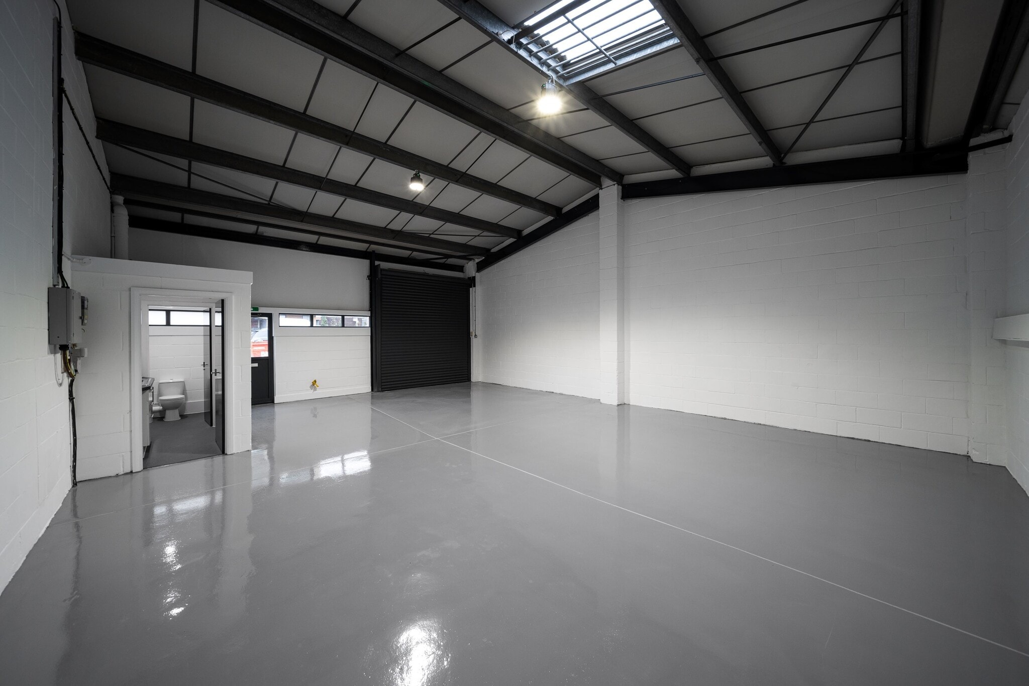 Langhedge Ln, London to rent Interior Photo- Image 1 of 3