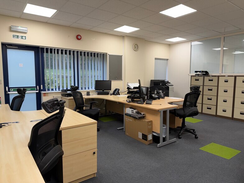 Pynes Hl, Exeter for sale - Interior Photo - Image 2 of 5