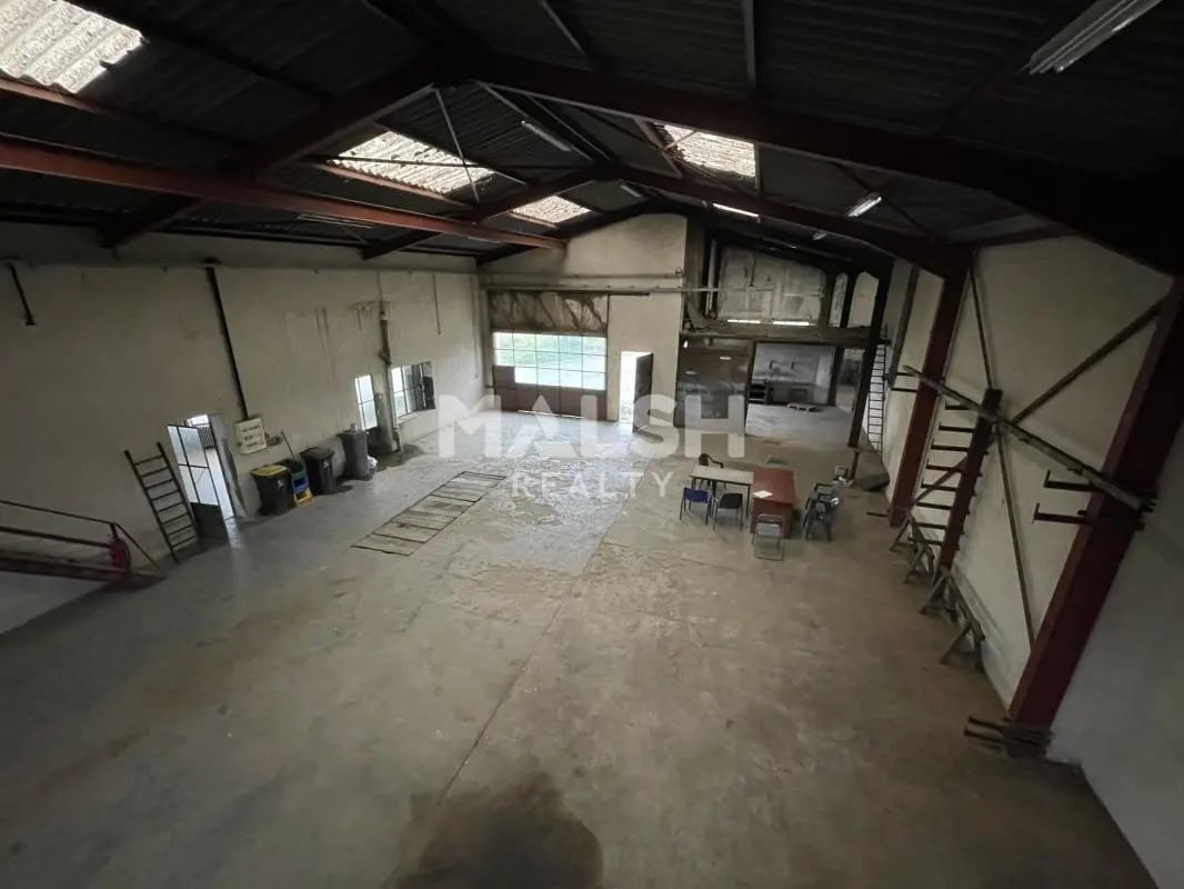 Light Industrial in Miribel to rent Building Photo- Image 1 of 11