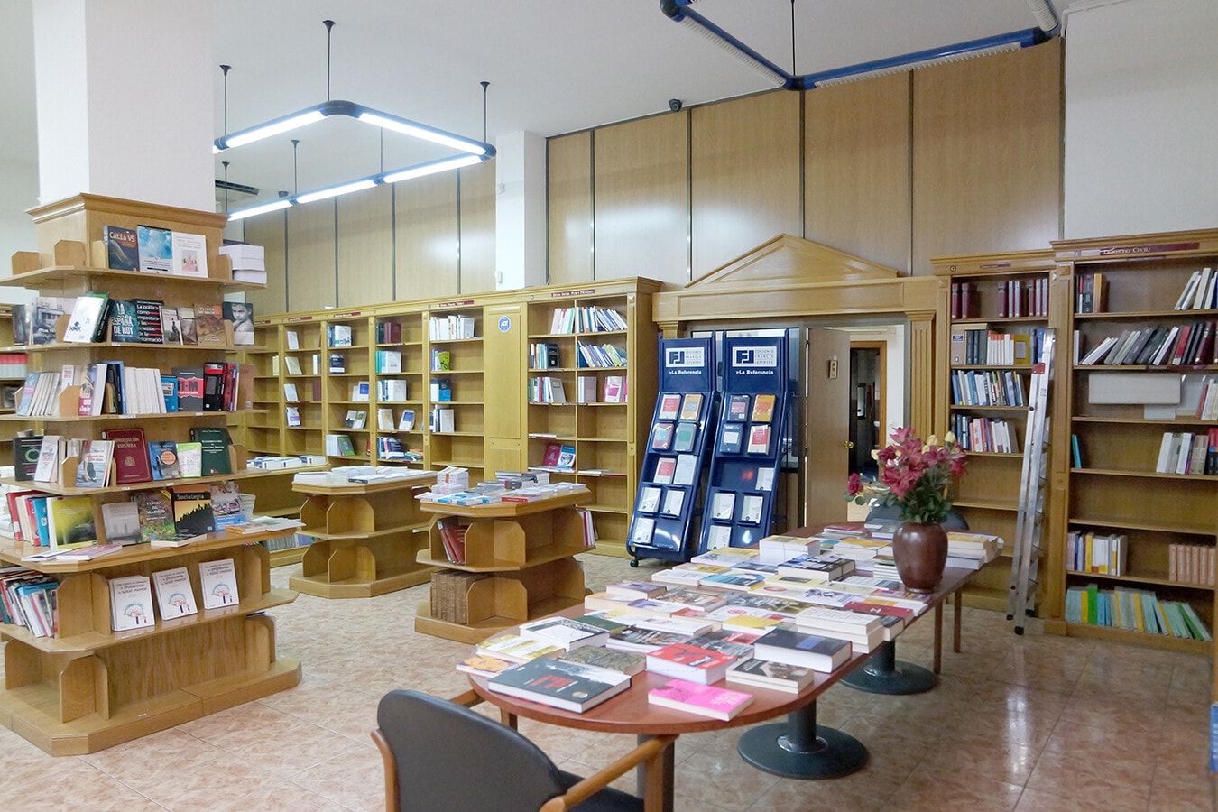 Madrid, MAD 28015 - - - Interior Photo - Image 2 of 6
