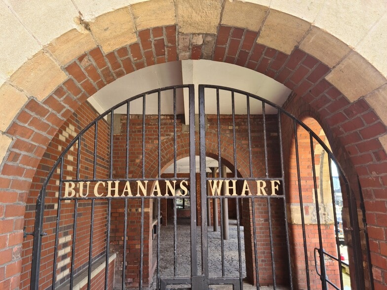 Ferry St, Bristol to rent - Building Photo - Image 2 of 5