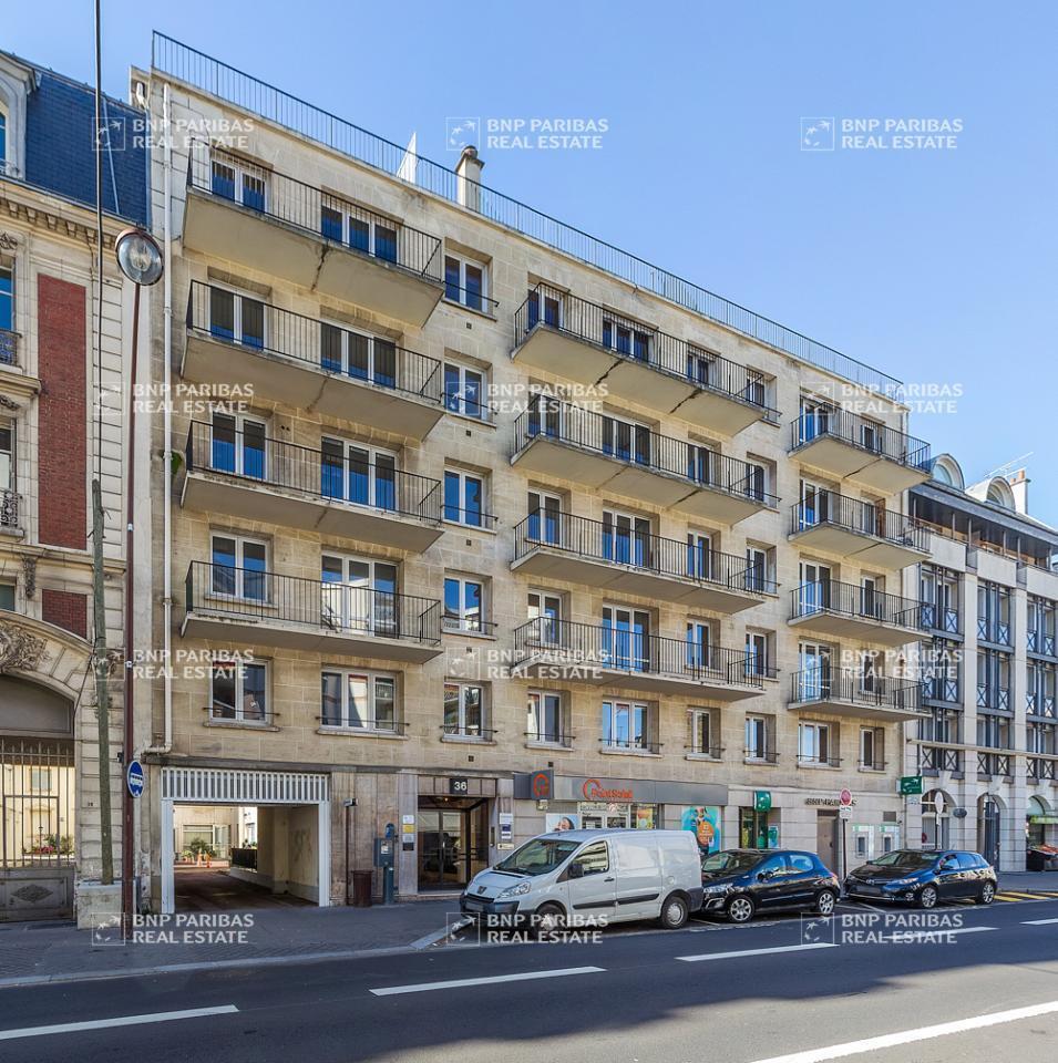 36 Rue Des Etats Généraux, Versailles to rent Building Photo- Image 1 of 8