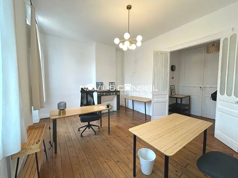 Office in Toulouse to rent Building Photo- Image 1 of 8
