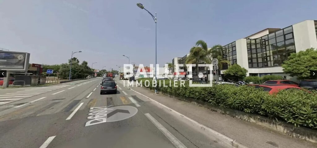 Vente Commerce 200 m² - Photo 1
