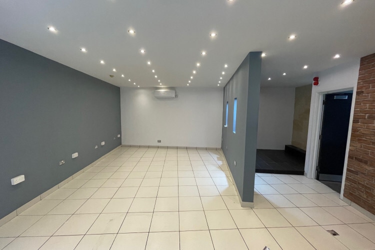 Priory Walk, Doncaster to rent Interior Photo- Image 1 of 3